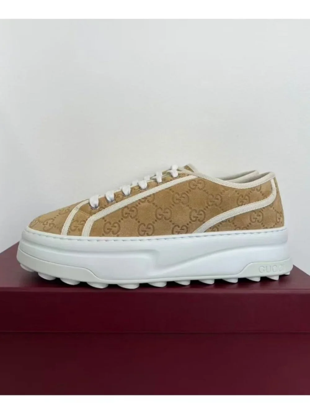 Gucci Women’s Tennis 1977 Trek GG Suede Platform Sneakers Buttersco EU40 796294